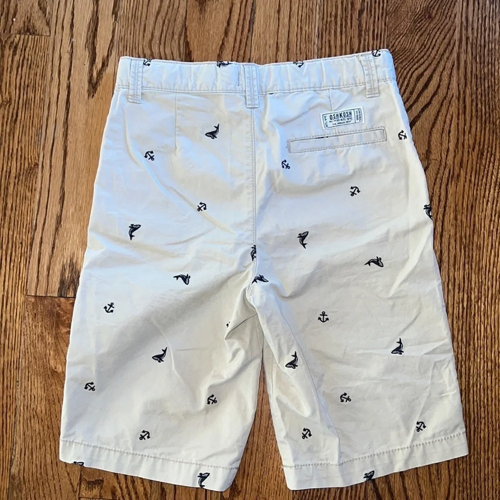 OshKosh Boys khaki Flat Front Embroidered shorts with whales and anchors size 12